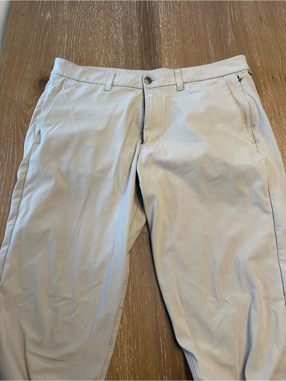 lululemon athletica Men's Chino Pants in Light Khaki